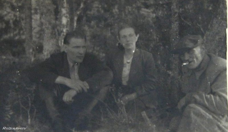 Milbert Pilv, Mahti-Maimu Saarniit ja Arvo Pilt 1950. a Saviojal.
